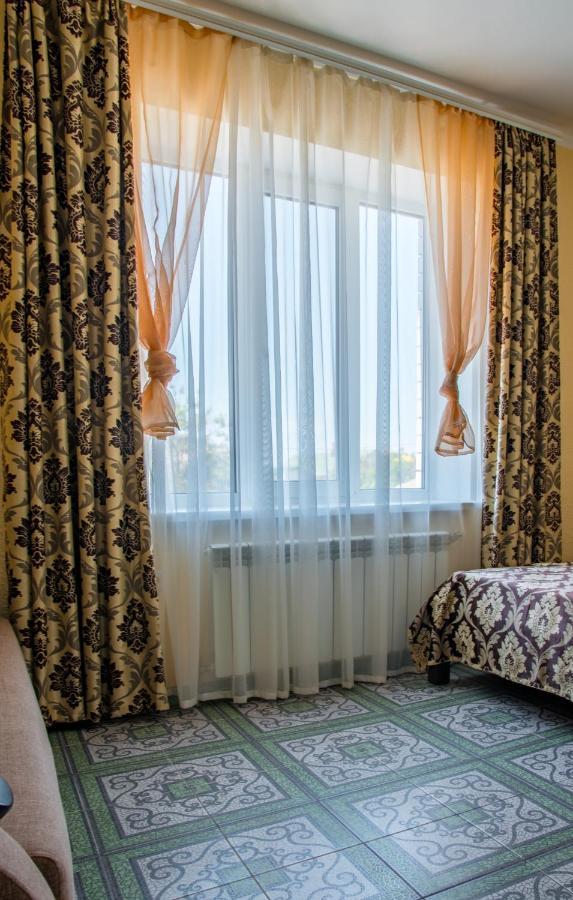 Olimp Hotel Berdyansk Luaran gambar